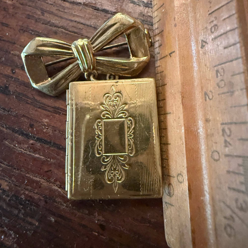Vintage Gold-Tone Book Locket Pendant with Bow
